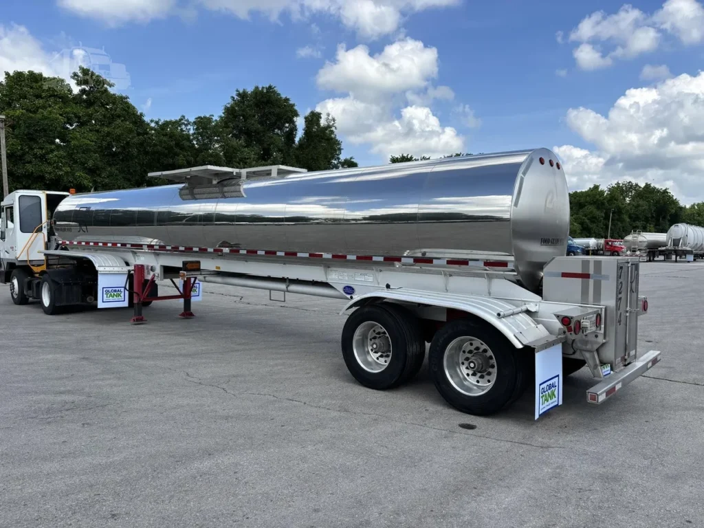 2005 Walker 5200 Gal